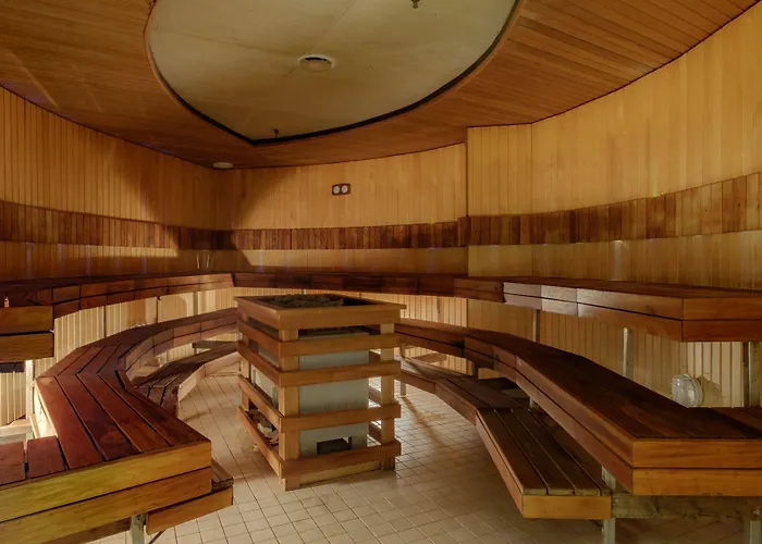 Отель Tallink & Conference 4*