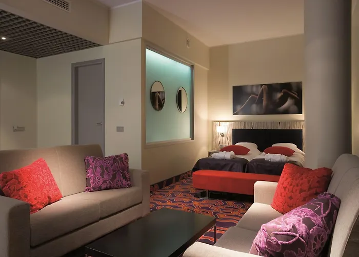 Tallink & Conference Отель